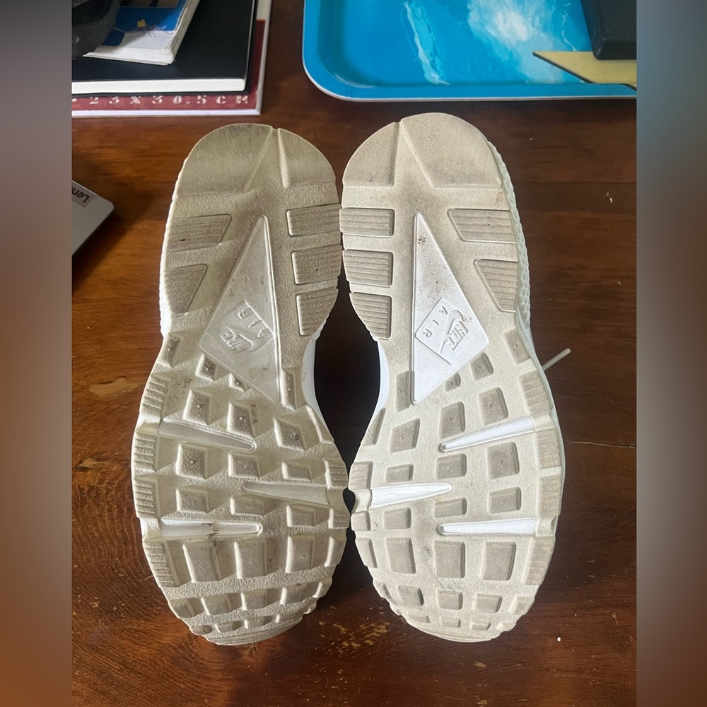 Nike Gray Women's Shoes - Picture 2 of 4
